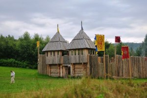 Заповідник Тустань